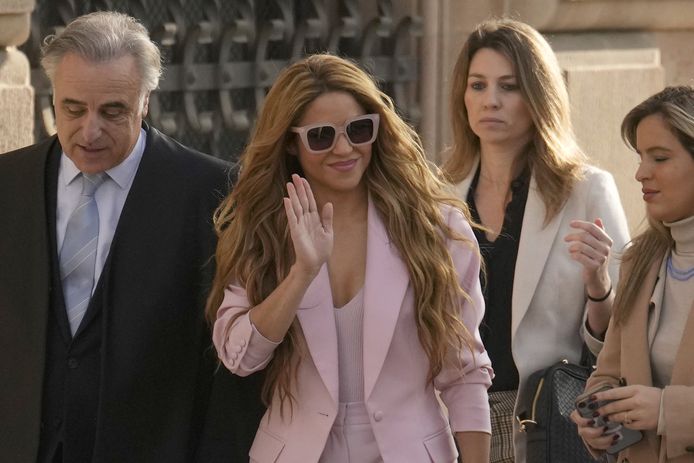 Madrid : Shakira condamnée à trois ans de prison